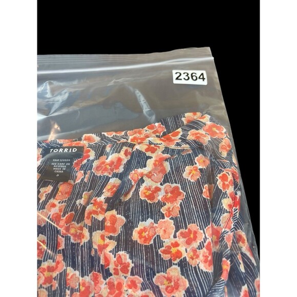 Torrid 3 Floral Blouse Navy Red Orange Print Pleated Boho Peasant Top Sheer 3X - Picture 11 of 11